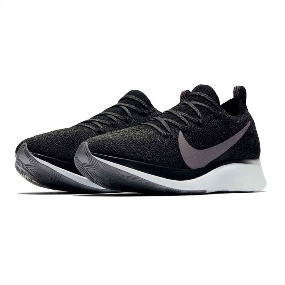 Women’s Nike Zoom FlyKnit Sneakers